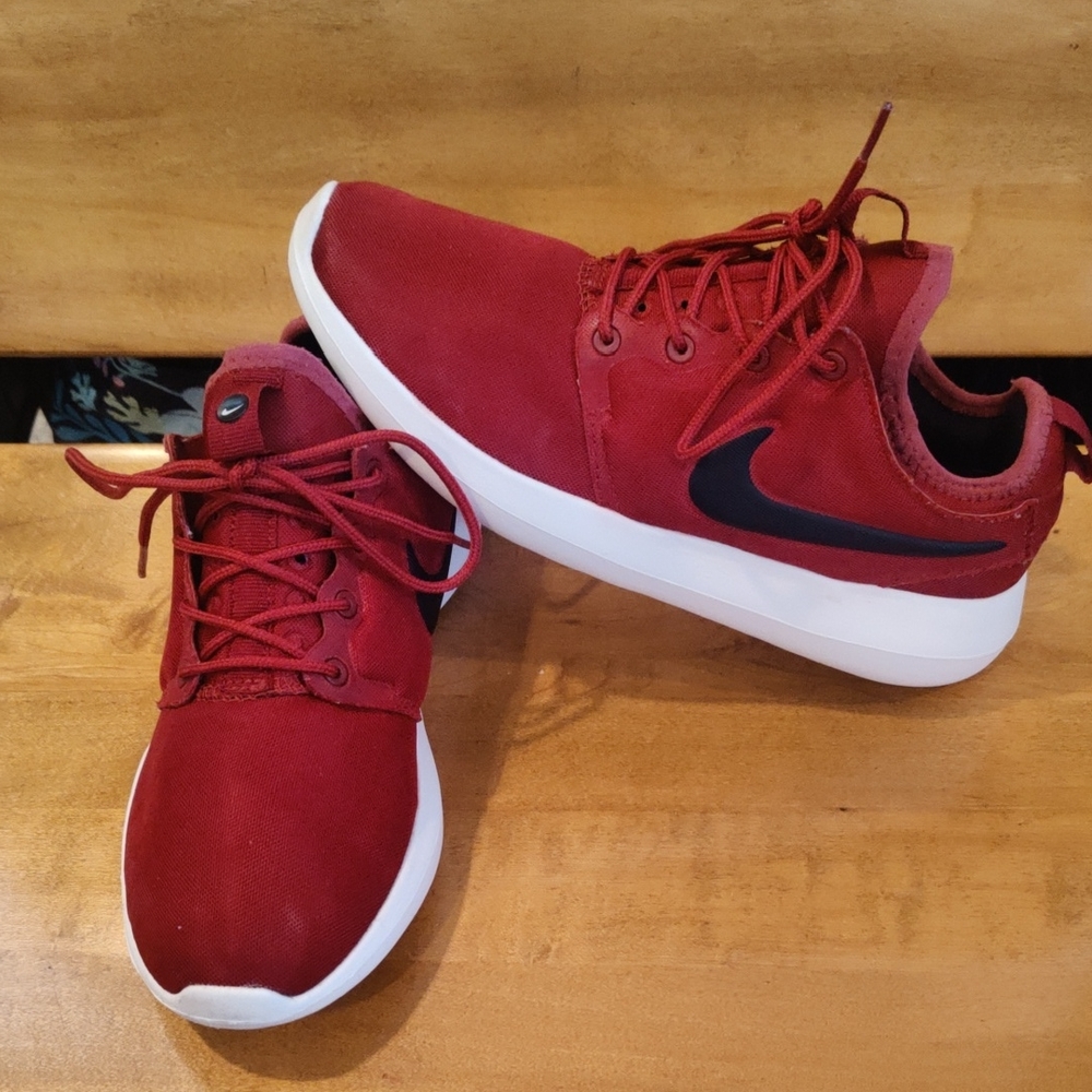 Nike Roshe 2 red women's running shoes size 7 844656-600